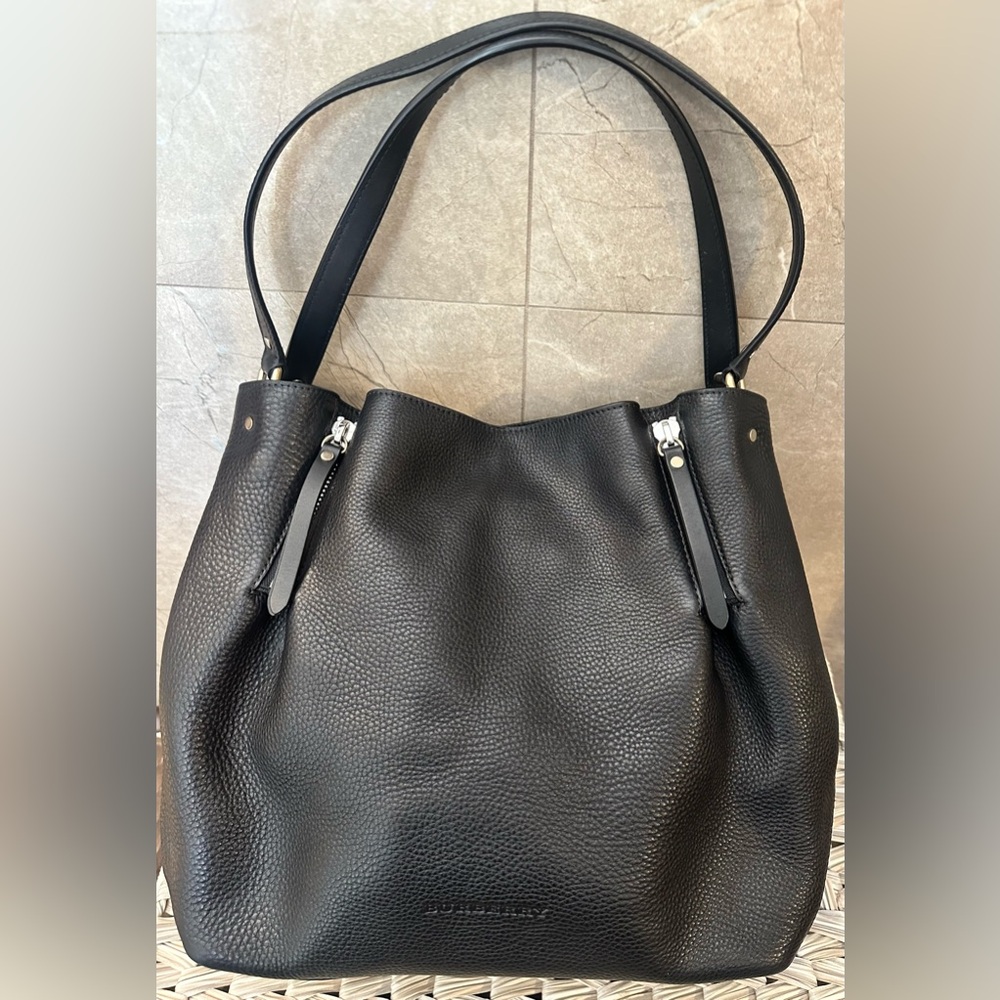 Burberry Grainy Calfskin House Check Medium Maidstone Black. Like New